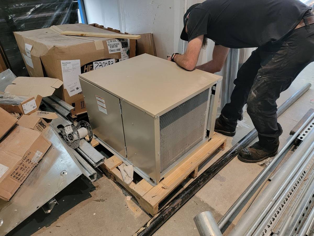 Equipment installation and rigging — Austin, TX